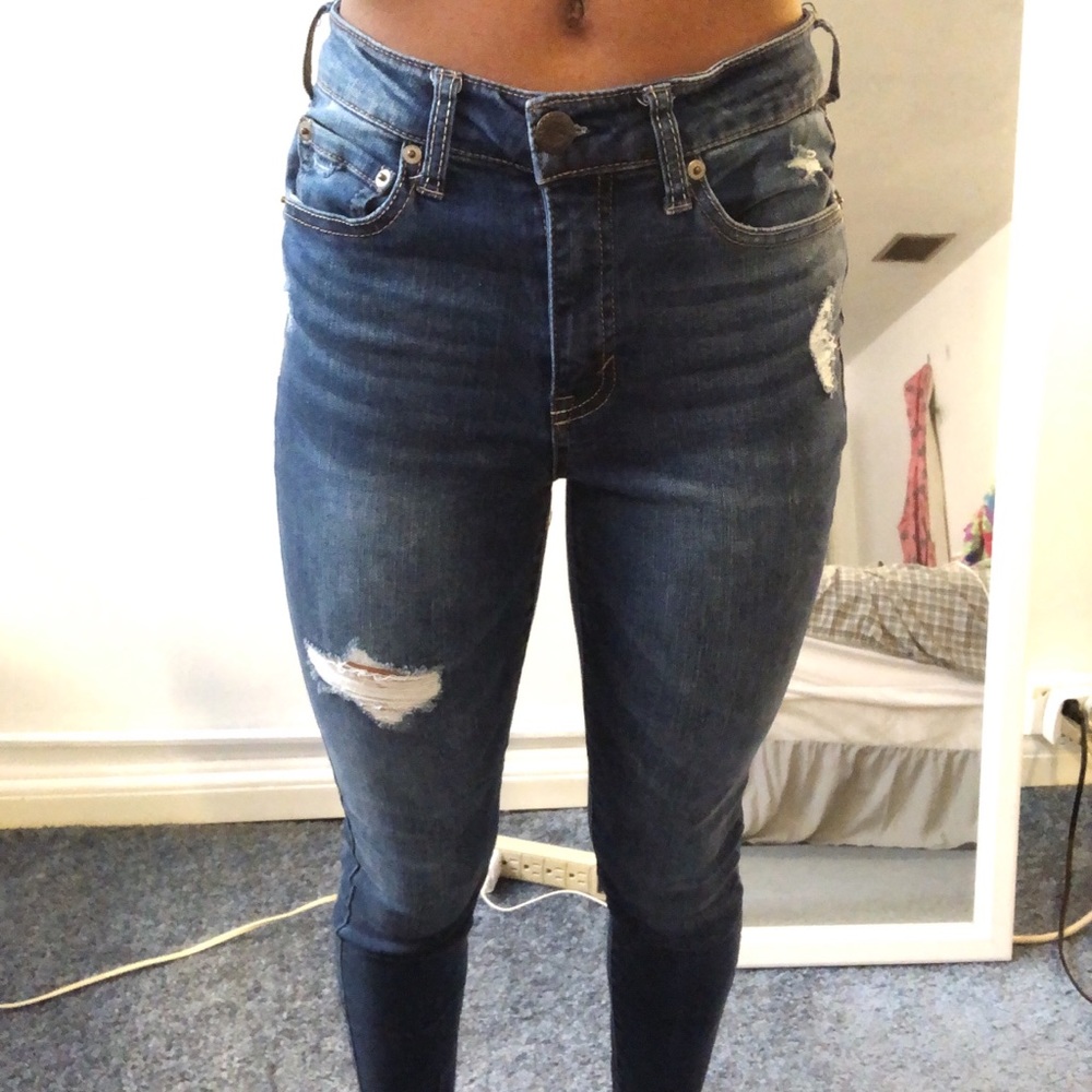 fitted ripped jeans
